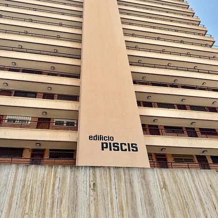 Piscis En Benidorm, 1 Min Playa Levante, Wi-fi, Ac Y Parking * Benidorm