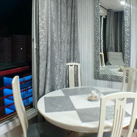 Apartamento California En Benidorm, 1 Min Playa Levante, Wi-fi, Ac Y Parking Benidorm