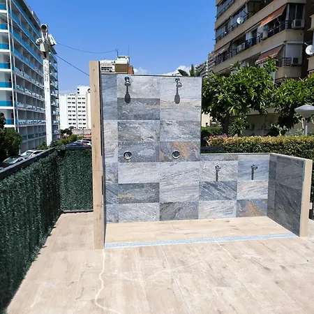 Piscis En Benidorm, 1 Min Playa Levante, Wi-fi, Ac Y Parking *