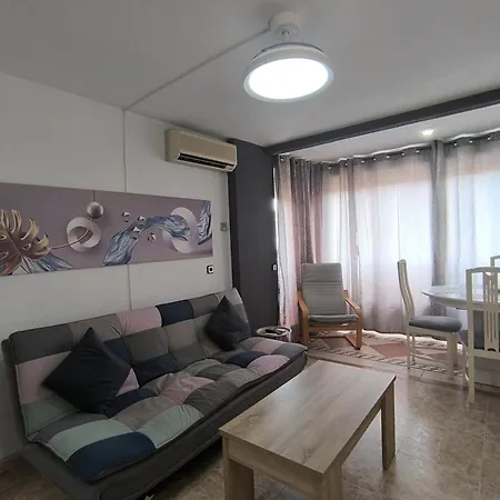 Piscis En Benidorm, 1 Min Playa Levante, Wi-fi, Ac Y Parking * Benidorm